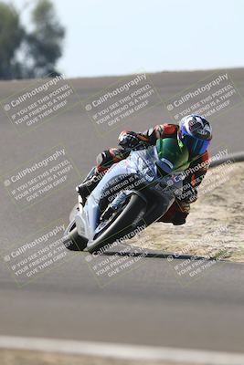 media/Nov-02-2025-Lets Ride (Sun) [[f7a3caa734]]/B Group/1220pm (Turn 2 Outside)/